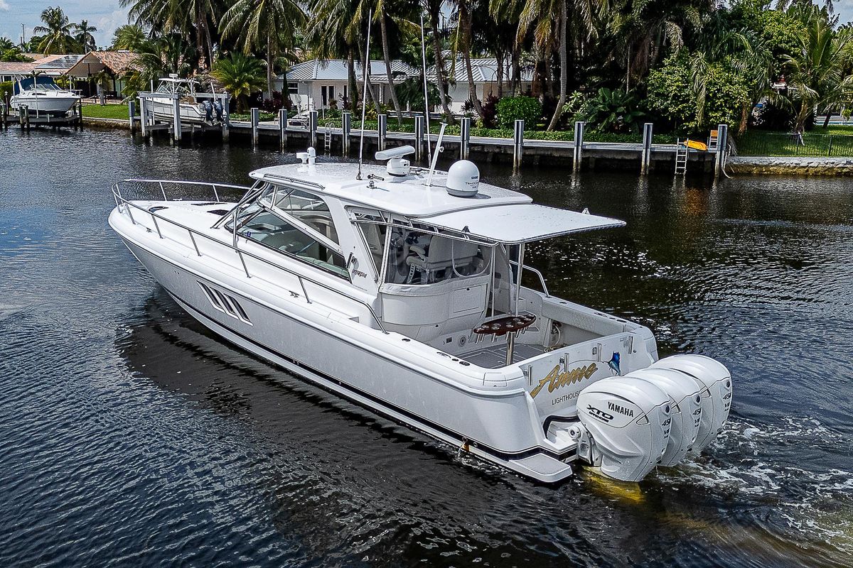 2014 Intrepid 47 