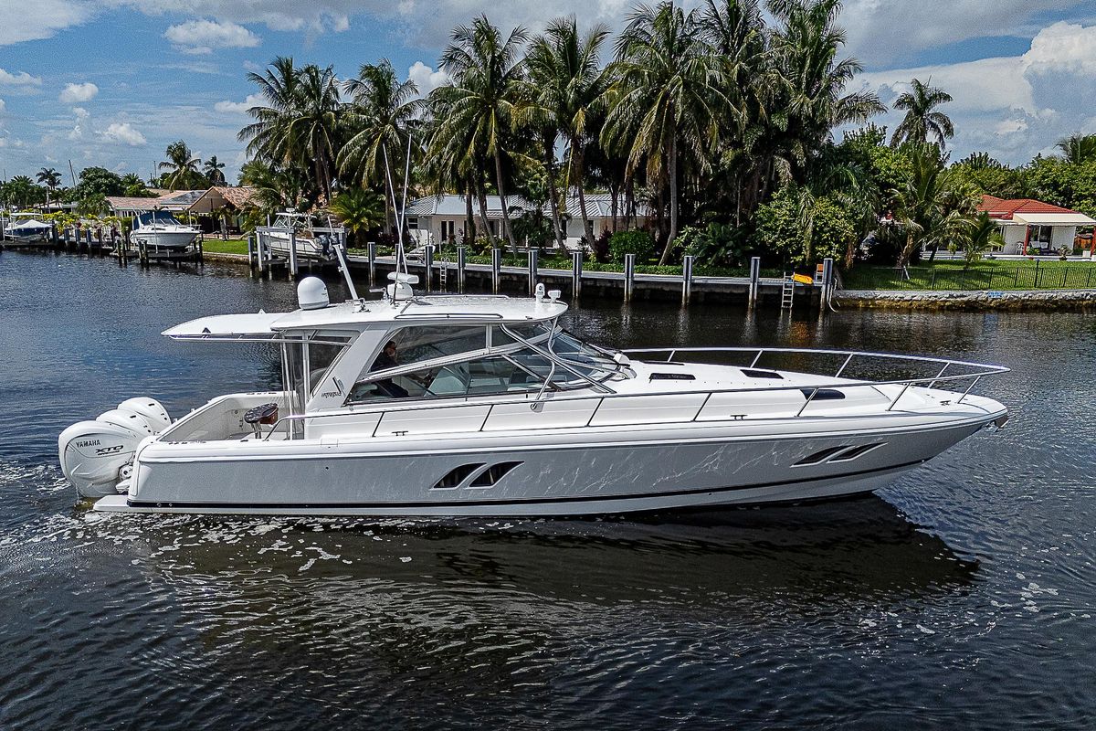 2014 Intrepid 47 