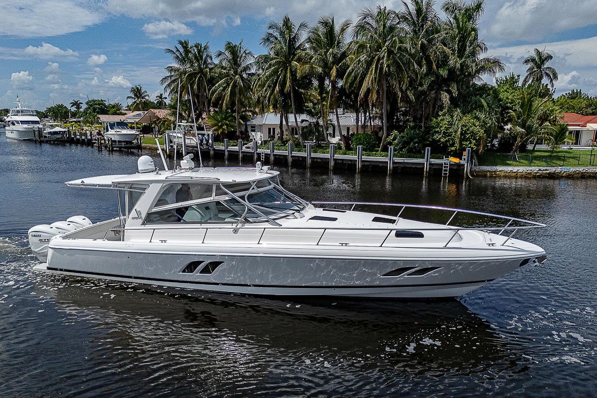 2014 Intrepid 47 