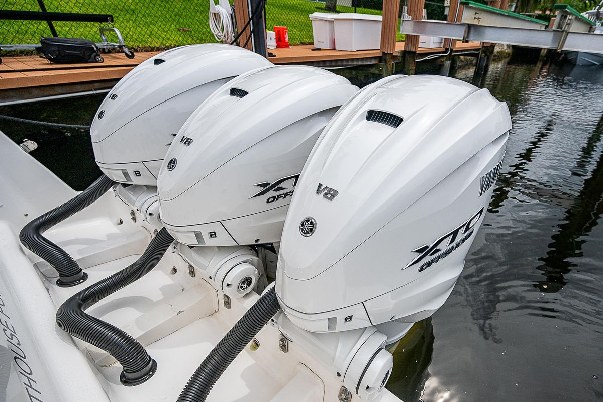 2014 Intrepid 47 