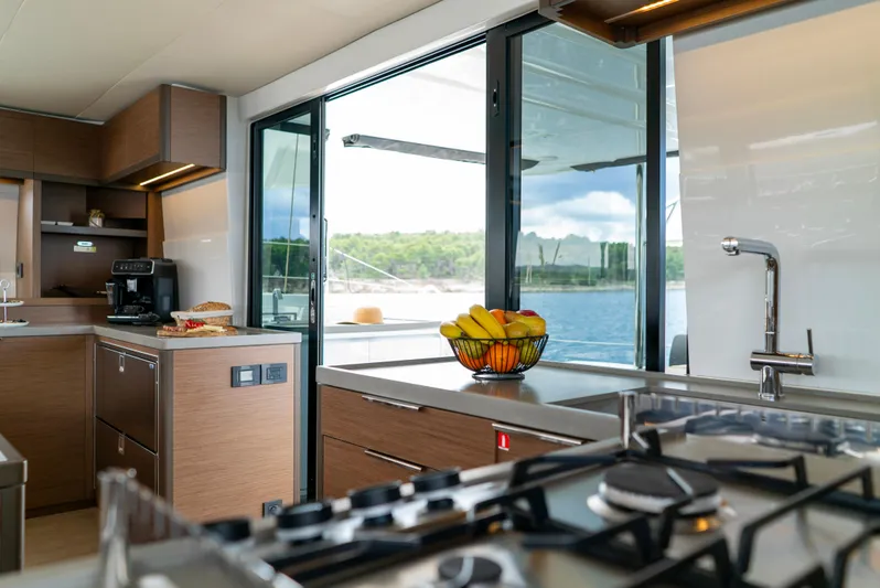 Spellbound Yacht Photos Pics 