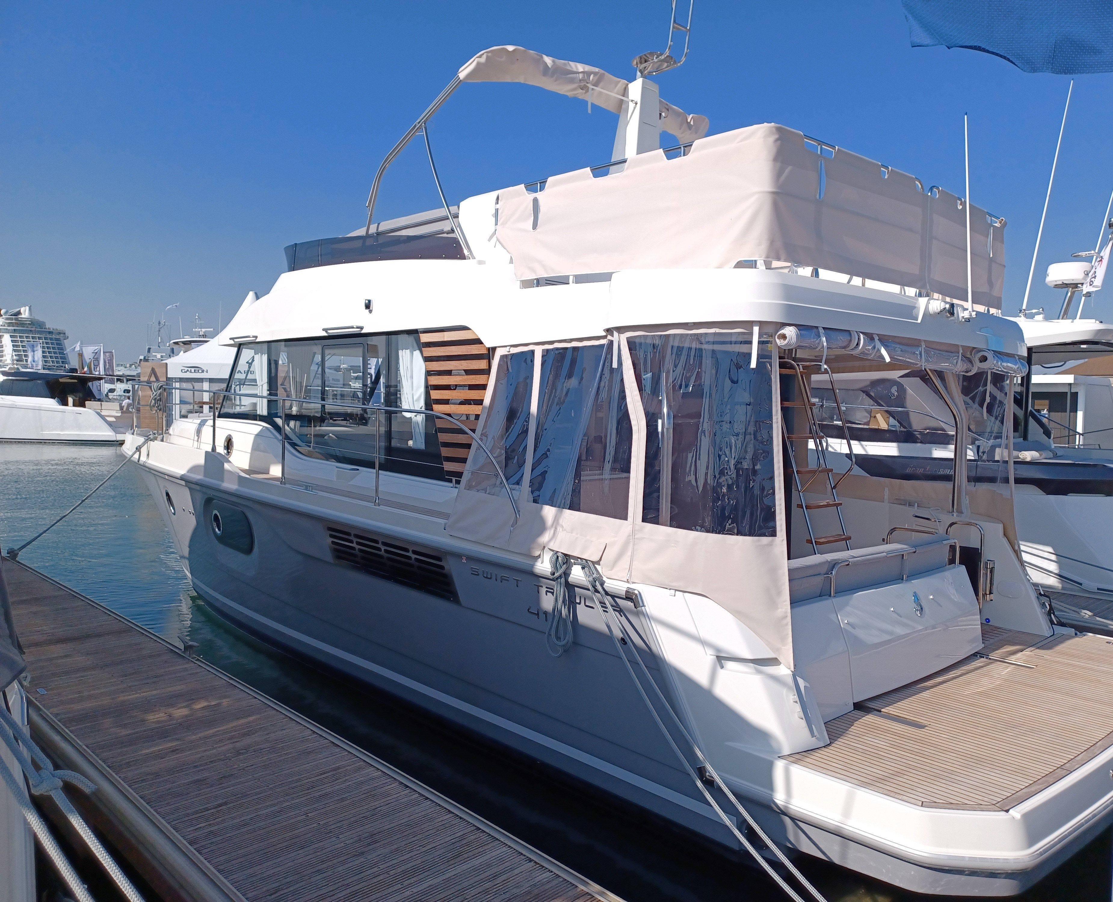 2025 Beneteau Swift Trawler 41 Fly