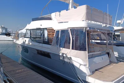 2025 Beneteau Swift Trawler 41 Fly