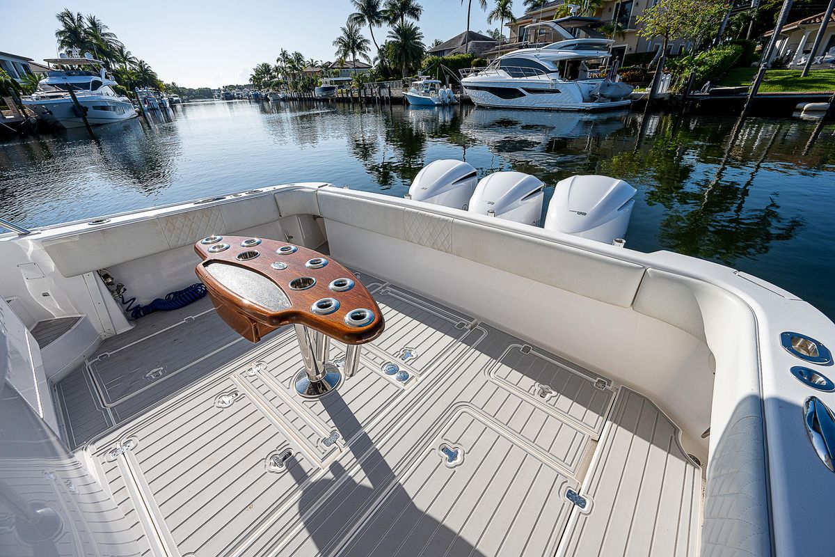 2014 Intrepid 47 