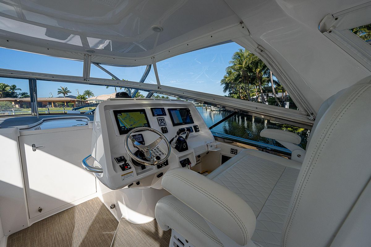 2014 Intrepid 47 