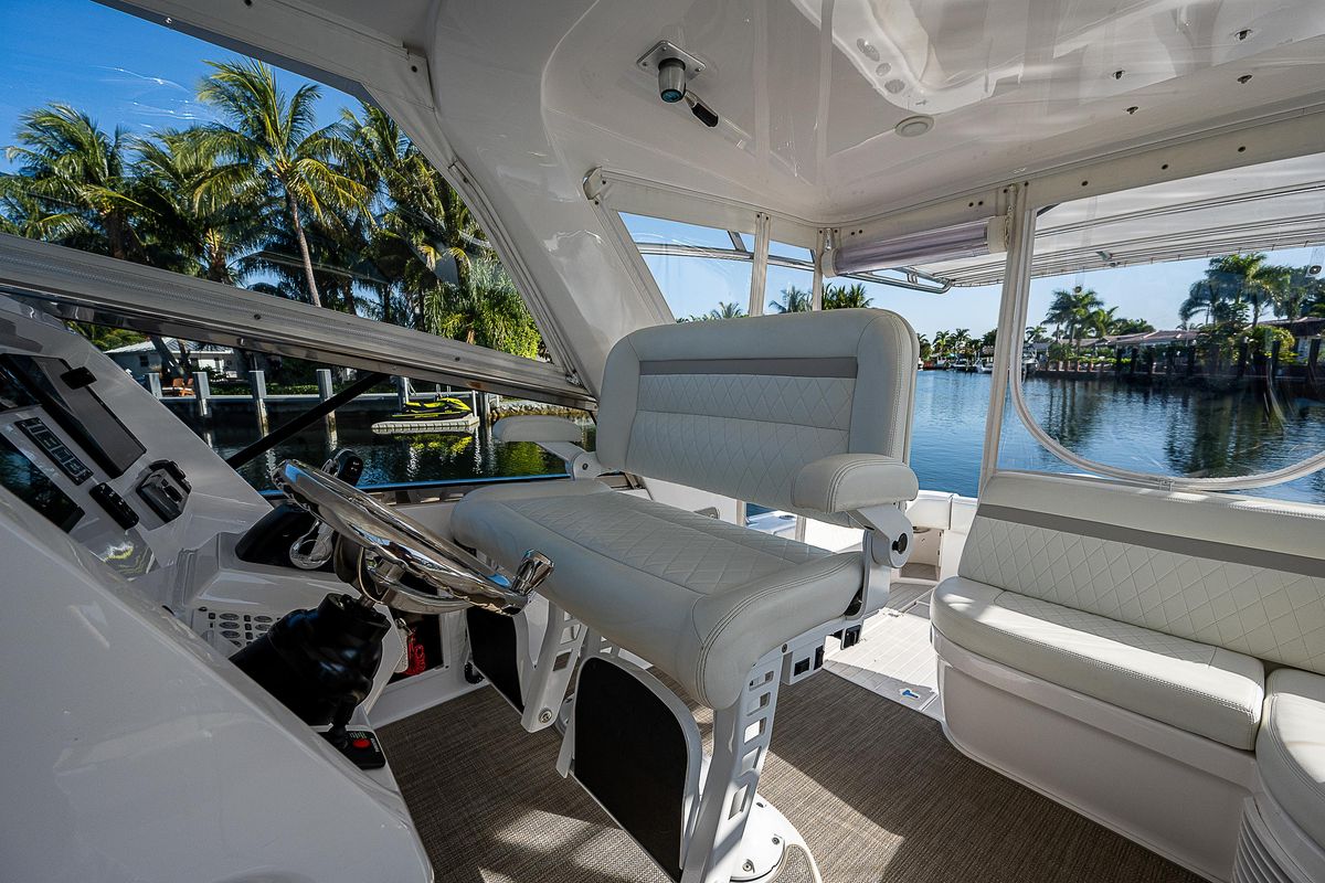 2014 Intrepid 47 