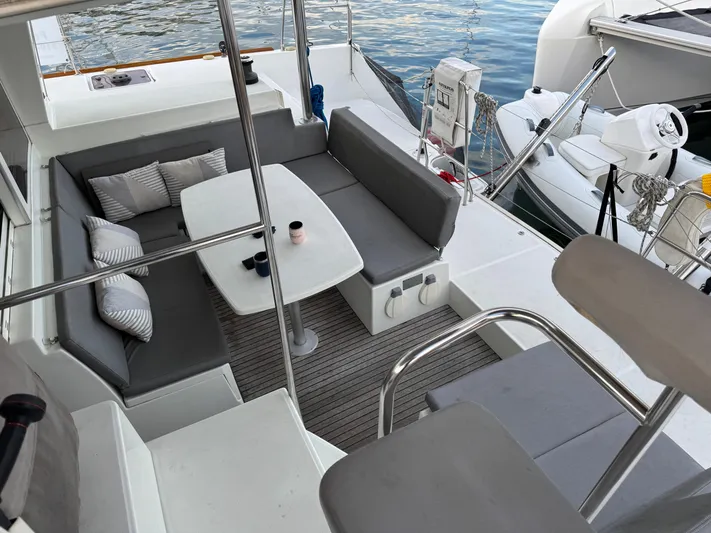 Nomad Yacht Photos Pics 