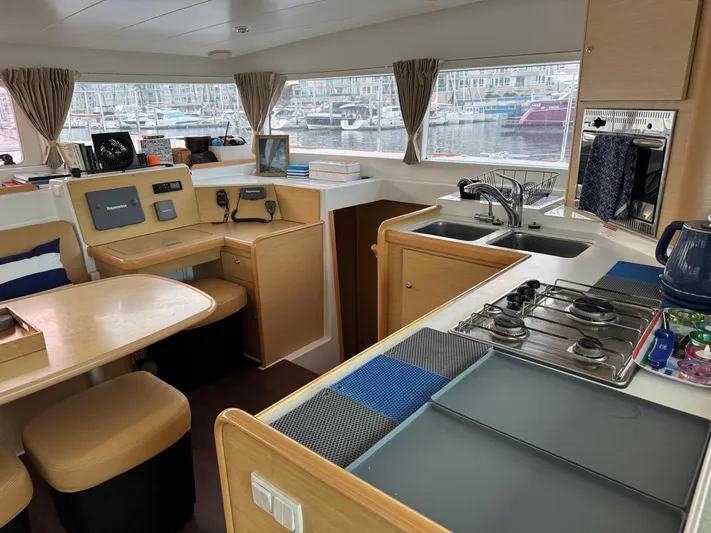 Nomad Yacht Photos Pics 