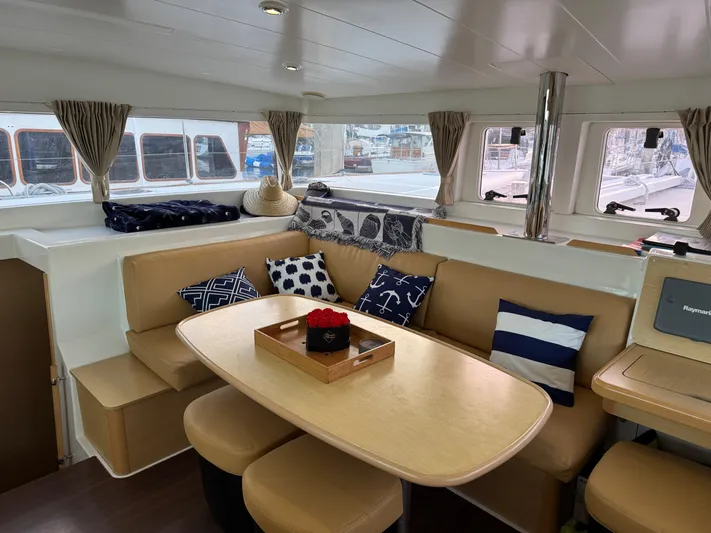 Nomad Yacht Photos Pics 