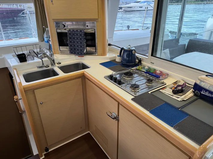 Nomad Yacht Photos Pics 