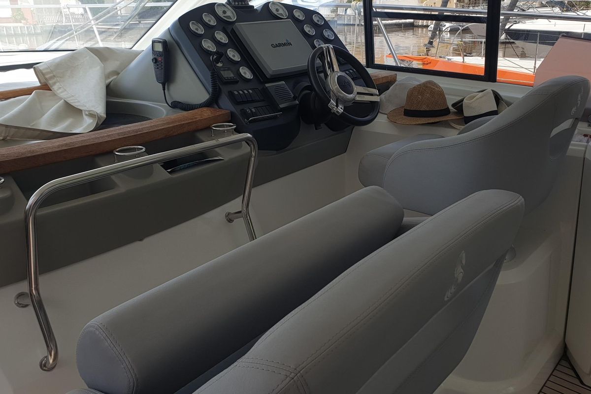 2012 Beneteau 43 