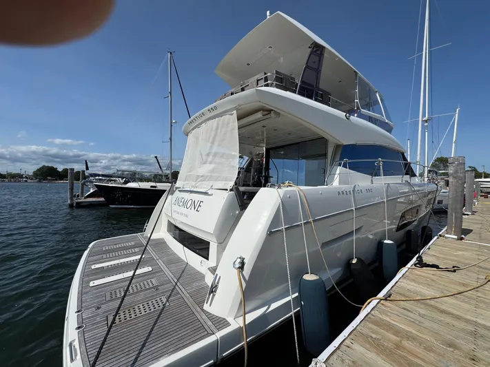 Anemone Yacht Photos Pics 