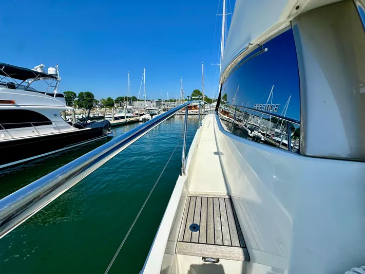 Anemone Yacht Photos Pics 