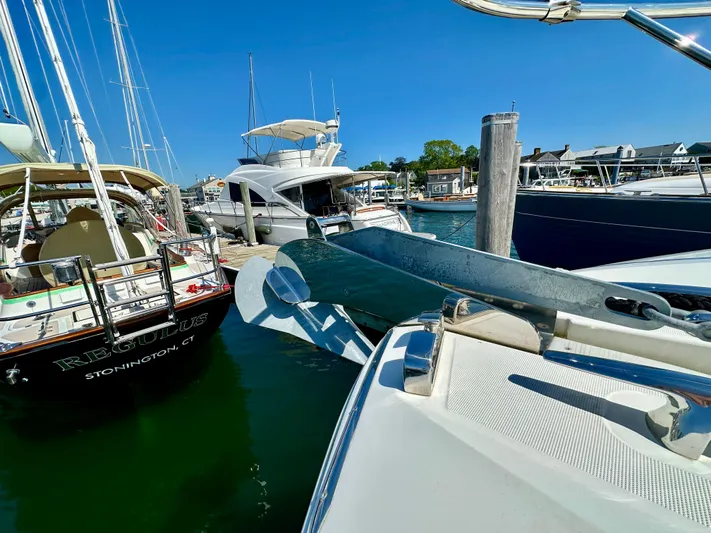 Anemone Yacht Photos Pics 