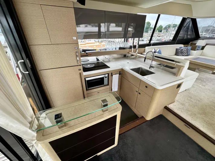 Anemone Yacht Photos Pics 