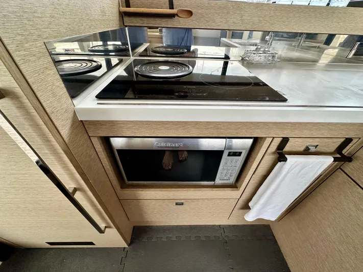 Anemone Yacht Photos Pics 