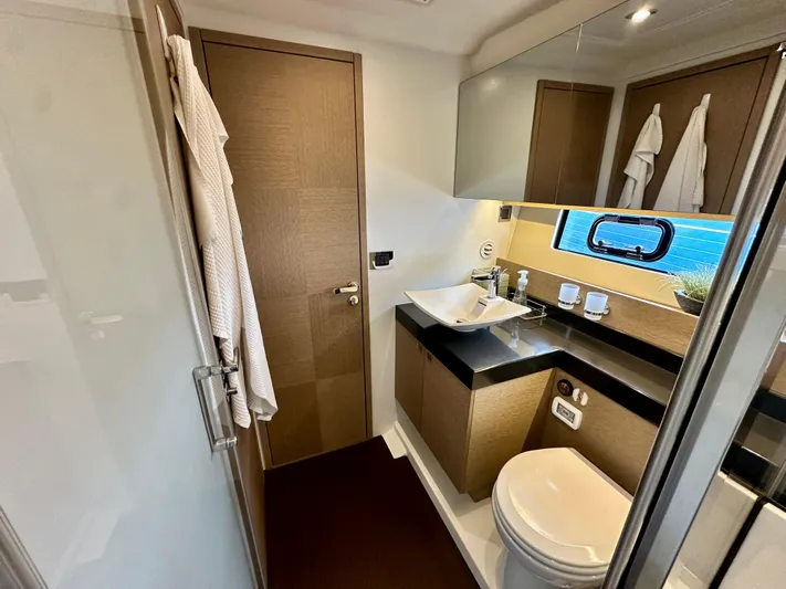 Anemone Yacht Photos Pics 