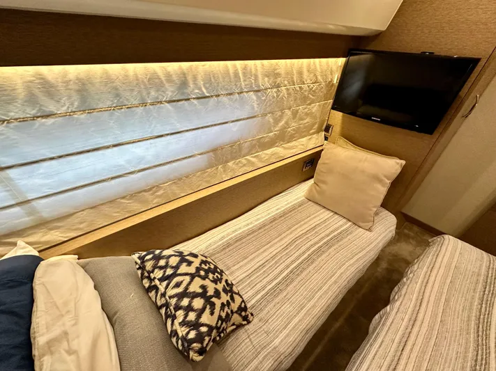 Anemone Yacht Photos Pics 