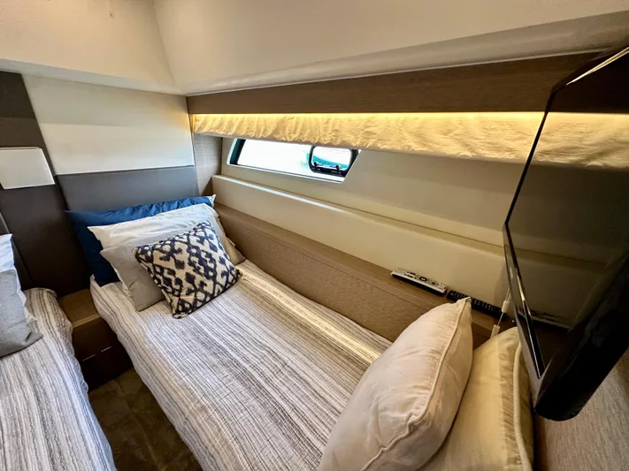 Anemone Yacht Photos Pics 