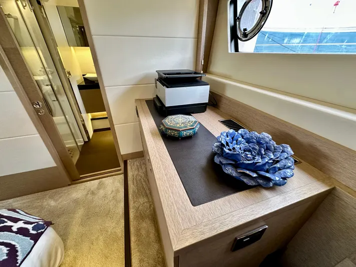 Anemone Yacht Photos Pics 