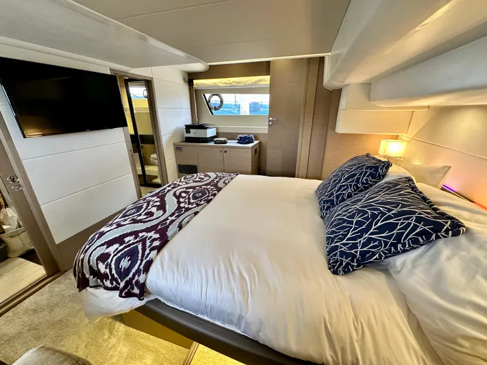 Anemone Yacht Photos Pics 