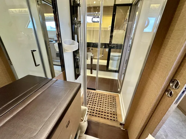 Anemone Yacht Photos Pics 