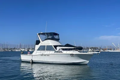 Uniflite 42 Flybridge