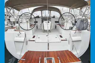 2016 Jeanneau Sun Odyssey 519
