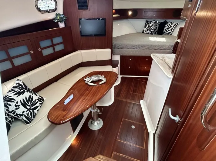 The Seaql Yacht Photos Pics 2020 Pursuit Os 385 Offshore - Image 8