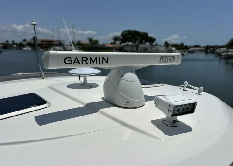 The Seaql Yacht Photos Pics 2020 Pursuit Os 385 Offshore - Image 28