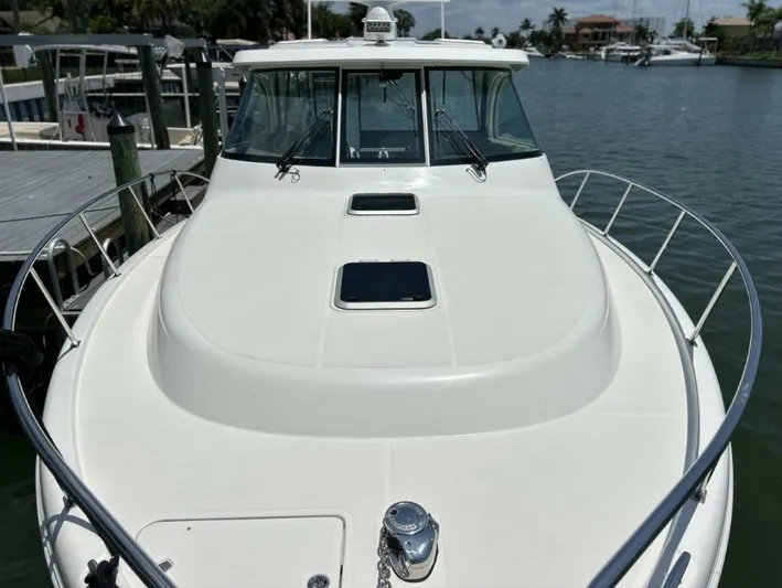 The Seaql Yacht Photos Pics 2020 Pursuit Os 385 Offshore - Image 25