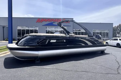 Bennington 25QX