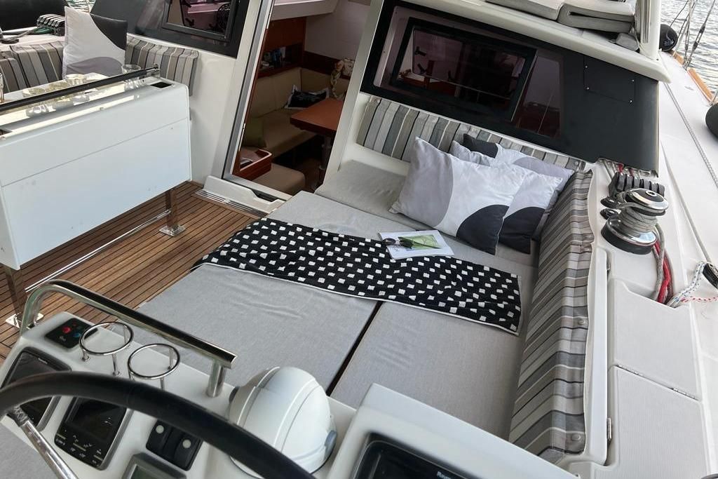 2013 Beneteau 49 