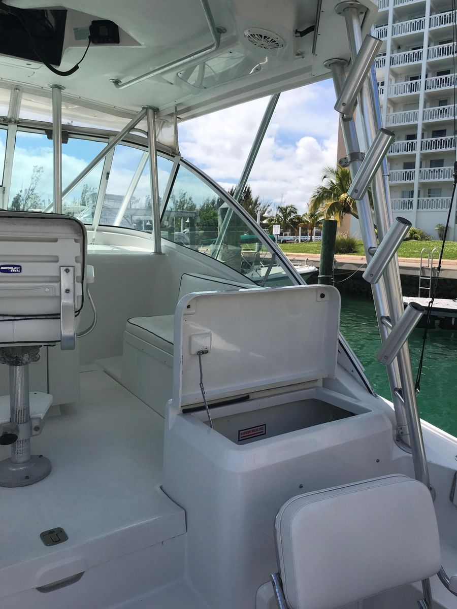 2002 Luhrs 34 