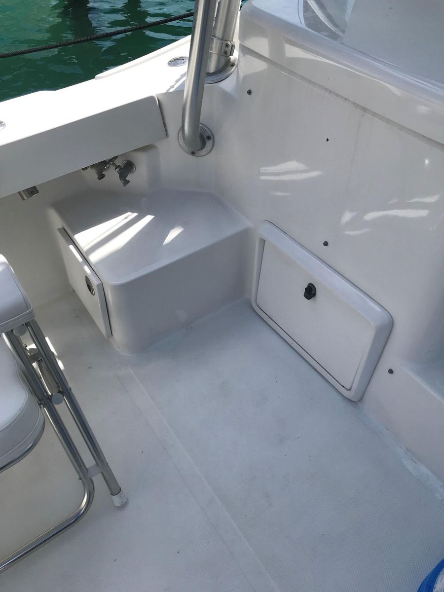 2002 Luhrs 34 