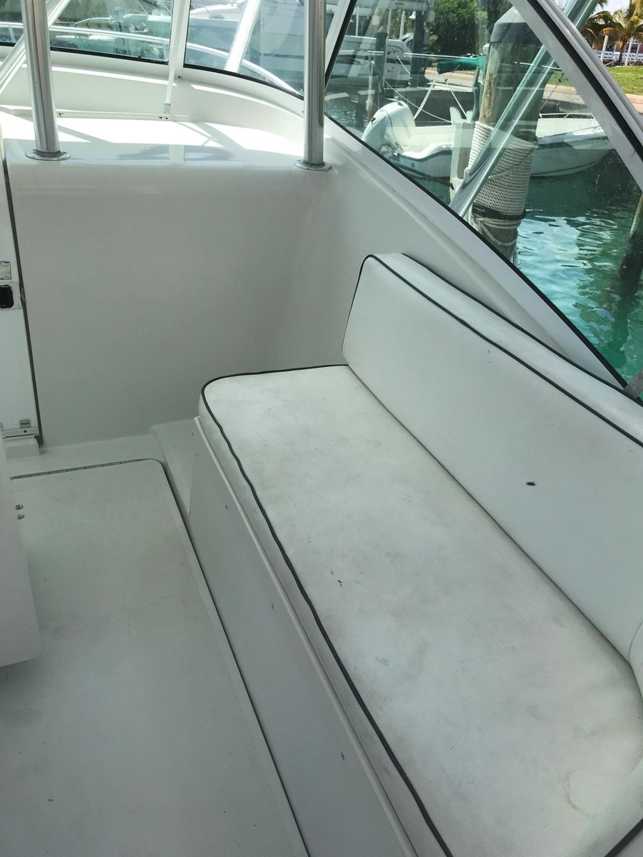 2002 Luhrs 34 
