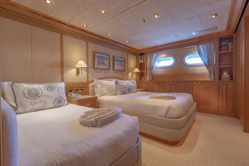 Laurel Yacht Photos Pics 