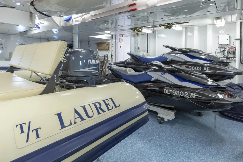 Laurel Yacht Photos Pics 