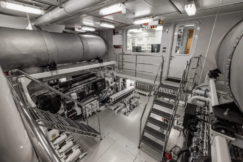 Laurel Yacht Photos Pics 