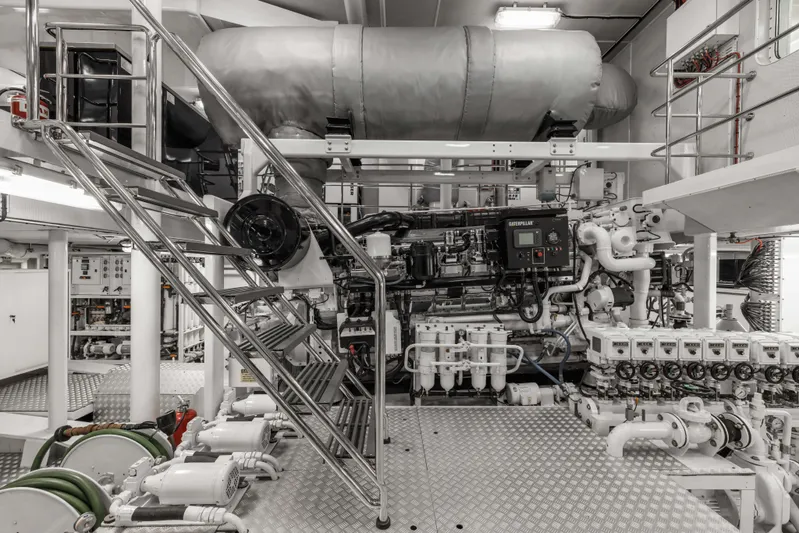 Laurel Yacht Photos Pics 