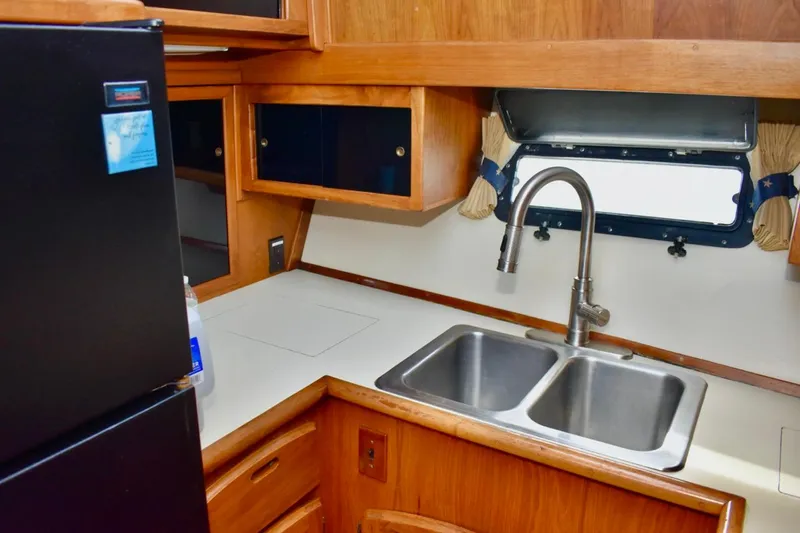 Lady J Yacht Photos Pics 