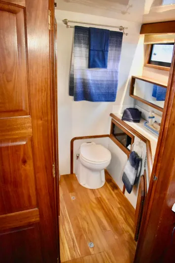 Lady J Yacht Photos Pics 