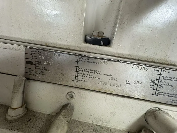 Rabbit Hole Yacht Photos Pics Engine specifications plate on a 2005 Luhrs 41 Convertible boat.