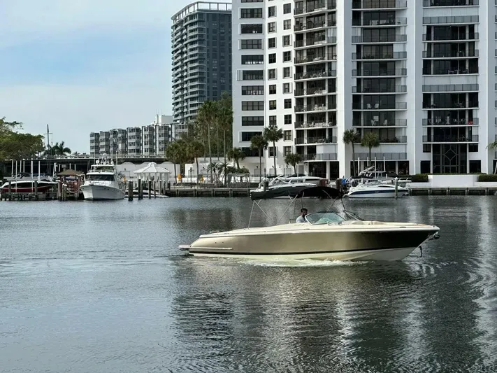  Yacht Photos Pics 2014-Chris-Craft-Launch-28