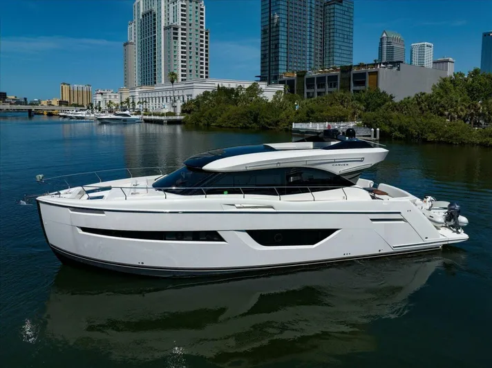 Aquasition Yacht Photos Pics 2018 Carver C52 Coupe - Image 2