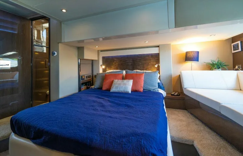 Aquasition Yacht Photos Pics 2018 Carver C52 Coupe - Image 23