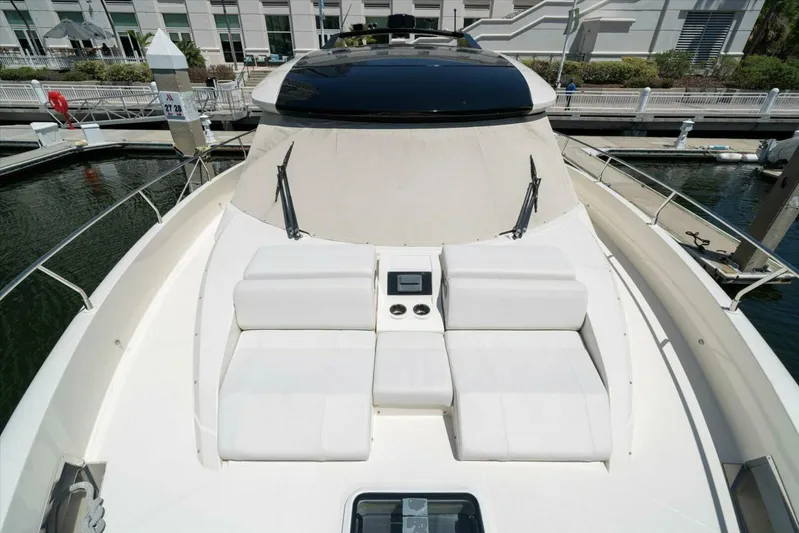 Aquasition Yacht Photos Pics 2018 Carver C52 Coupe - Image 34
