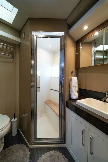 Aquasition Yacht Photos Pics 2018 Carver C52 Coupe - Image 29