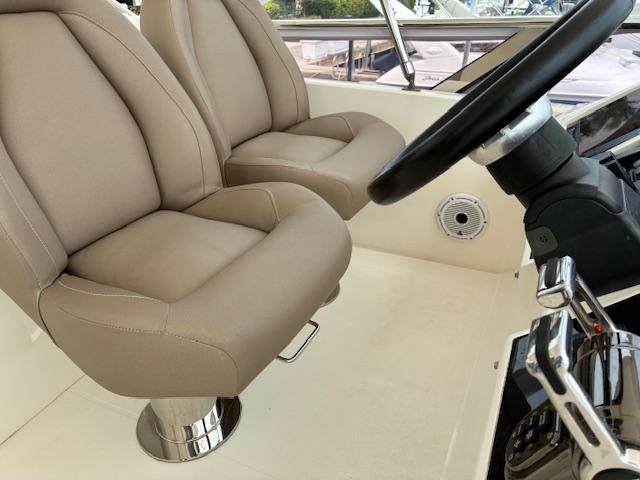 2012 Viking Princess 60 