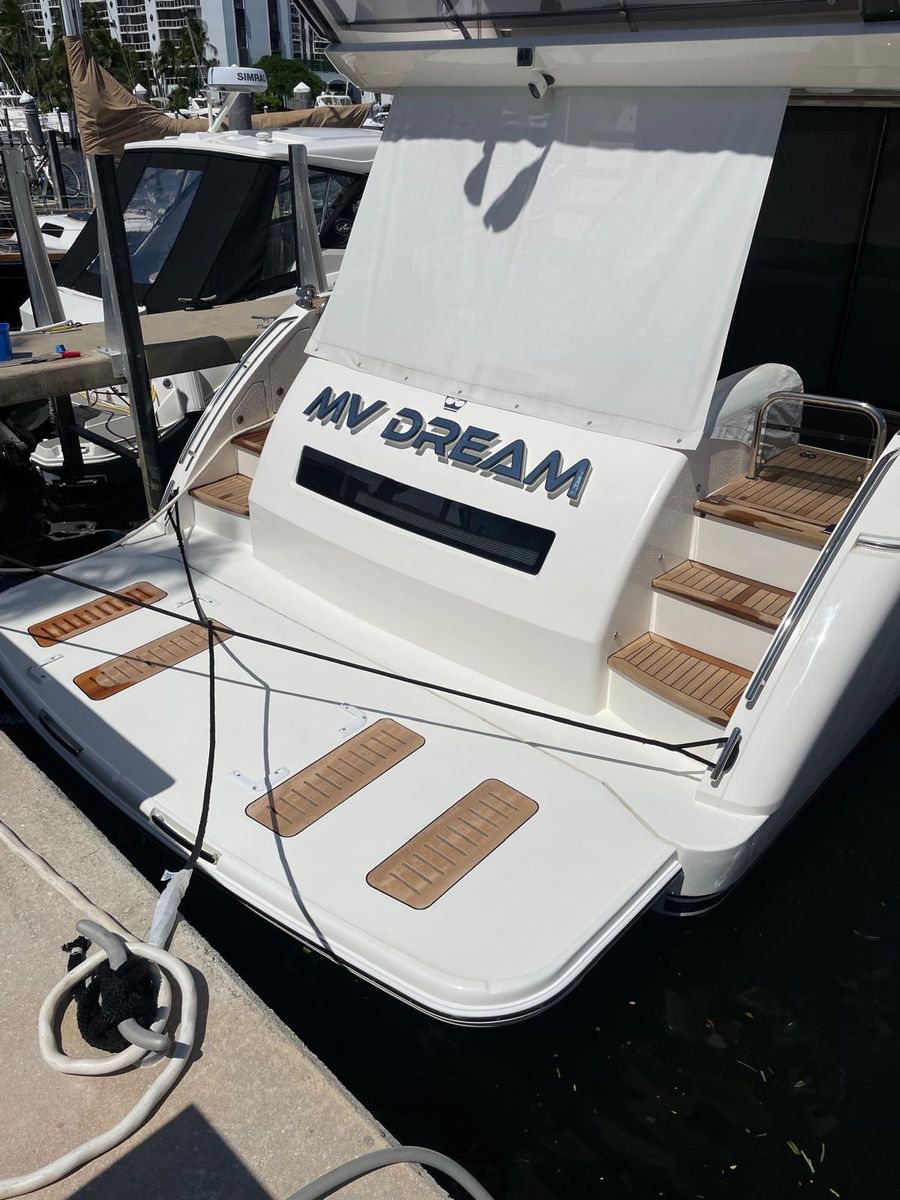 2012 Viking Princess 60 